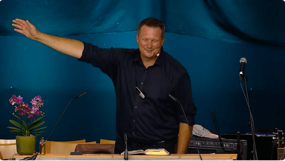 Fredag 10.7.2026. Ettermiddag. Vi har ein fullkomen øvsteprest som har medynk med vår&nbsp;vesaldom.